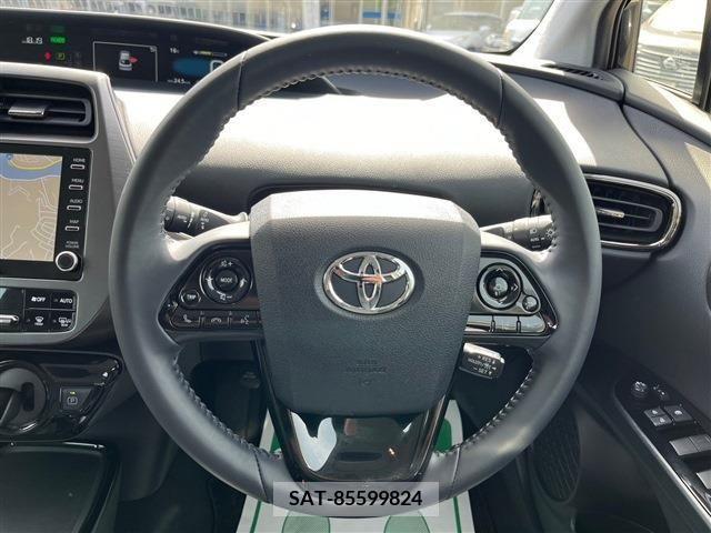 Toyota PRIUS 2022-08 255122-24