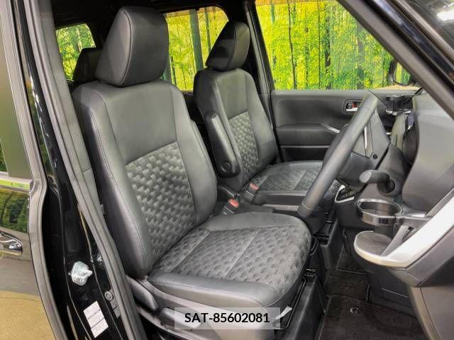 Toyota VOXY 2022-08 370452-8