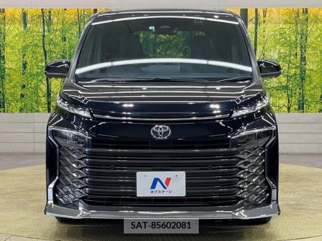 Toyota VOXY 2022-08 370452-15