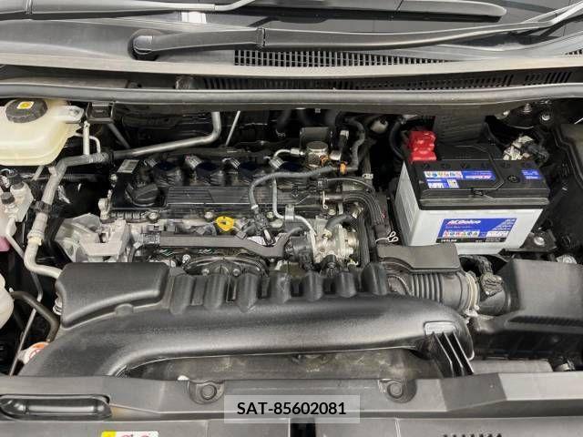 Toyota VOXY 2022-08 370452-19