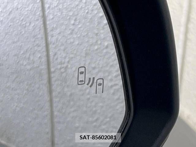Toyota VOXY 2022-08 370452-7
