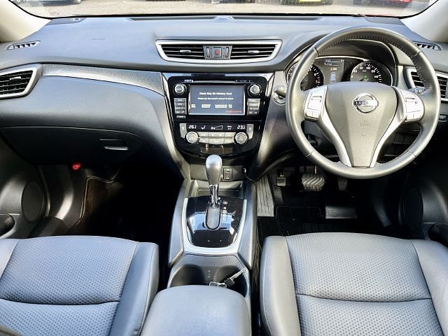 Nissan X-TRAIL 2015-11 184938-1