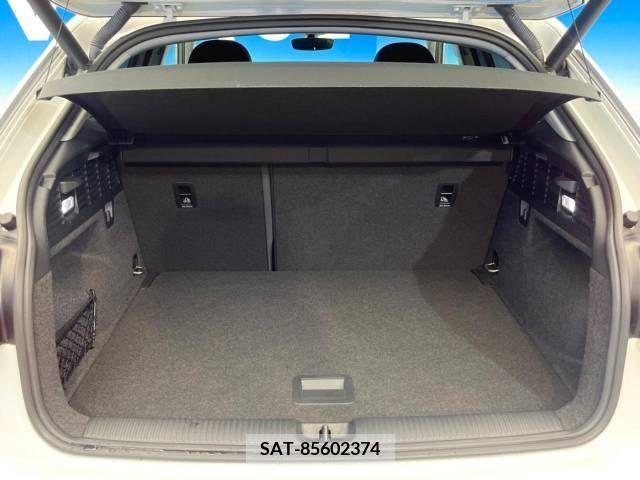 Audi Q2 2018-10 344992-11