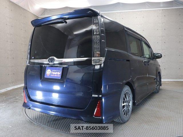 Toyota VOXY 2015-05 229875-1