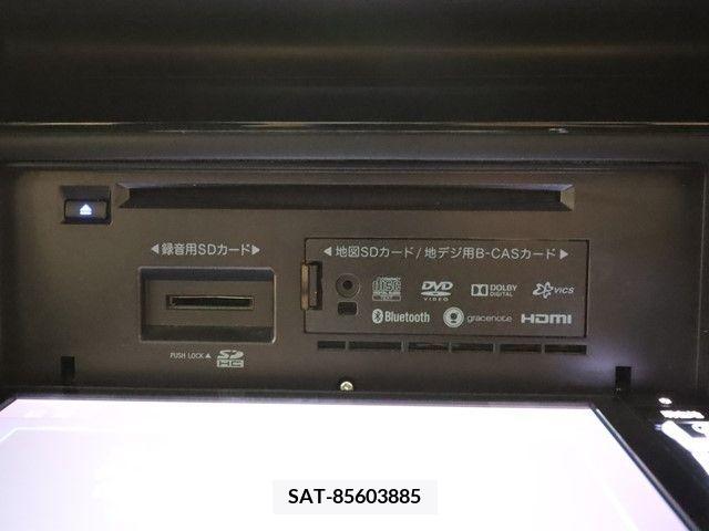Toyota VOXY 2015-05 229875-17