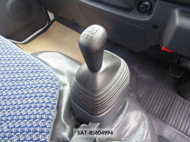 Mazda TITAN 2023-04 200104-13
