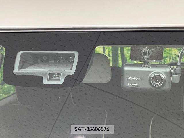 Suzuki X BEE 2018-10 330964-2