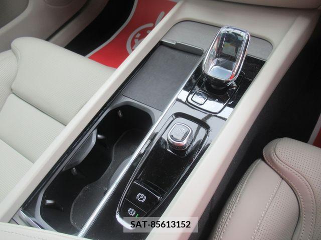 Volvo V60 2023-03 334808-21