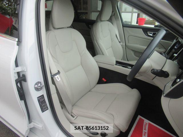 Volvo V60 2023-03 334808-17