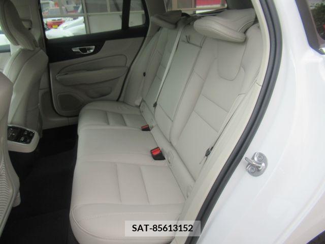 Volvo V60 2023-03 334808-7
