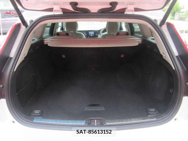 Volvo V60 2023-03 334808-8
