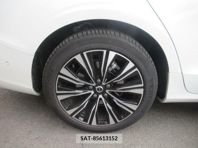 Volvo V60 2023-03 334808-12