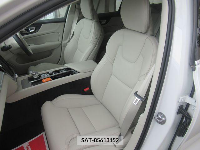 Volvo V60 2023-03 334808-6