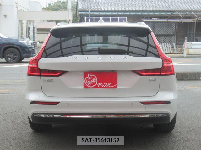 Volvo V60 2023-03 334808-11