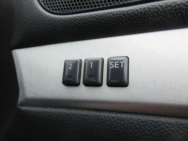 Nissan SKYLINE COUPE 2008-01 8739-22