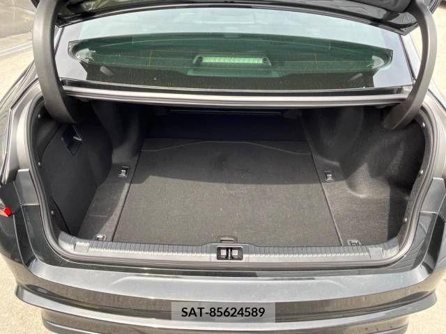 Lexus IS 2023-07 297917-10