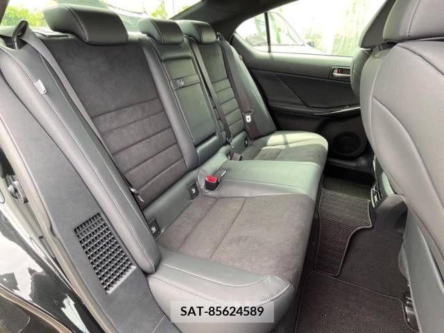 Lexus IS 2023-07 297917-9