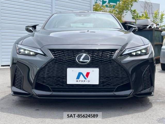 Lexus IS 2023-07 297917-14