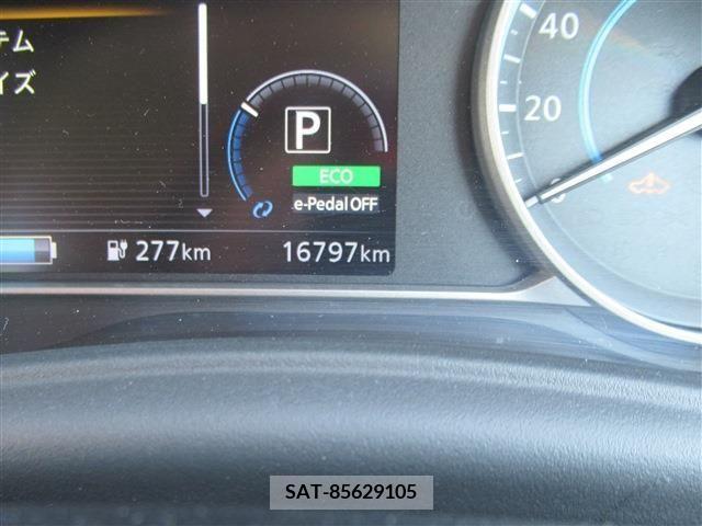 Nissan LEAF 2019-09 324802-13