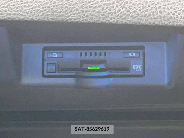 Toyota HARRIER 2017-02 331291-4