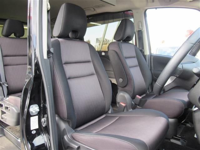 Nissan SERENA 2017-07 189077-12