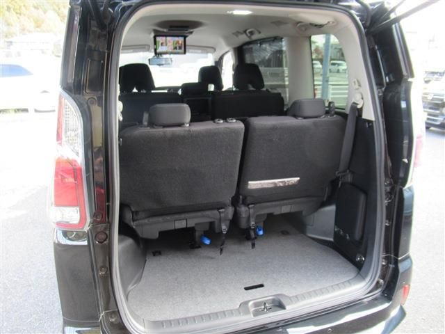 Nissan SERENA 2017-07 189077-15