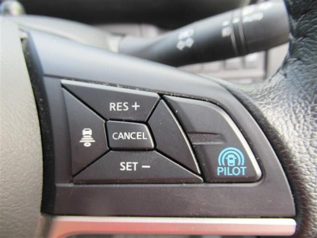 Nissan SERENA 2017-07 189077-11