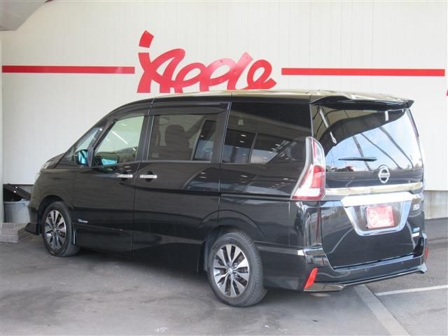 Nissan SERENA 2017-07 189077-1