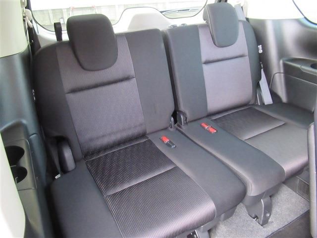 Nissan SERENA 2017-07 189077-14