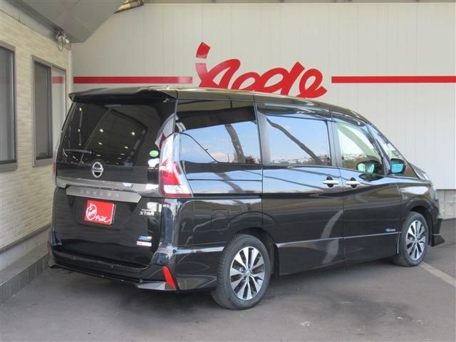Nissan SERENA 2017-07 189077-3