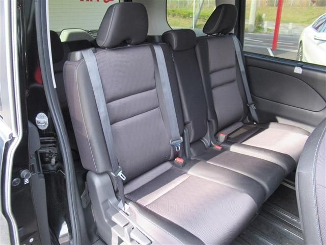 Nissan SERENA 2017-07 189077-13