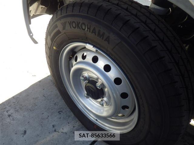 Suzuki EVERY 2023-12 253201-11
