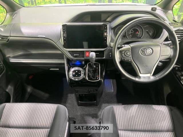Toyota VOXY 2017-12 288889-1