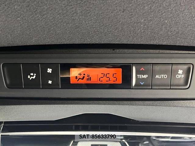 Toyota VOXY 2017-12 288889-7