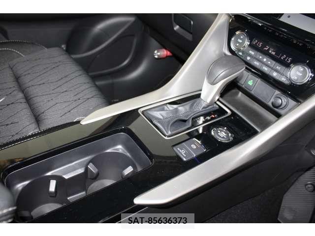 Mitsubishi ECLIPSE CROSS 2018-05 376905-11