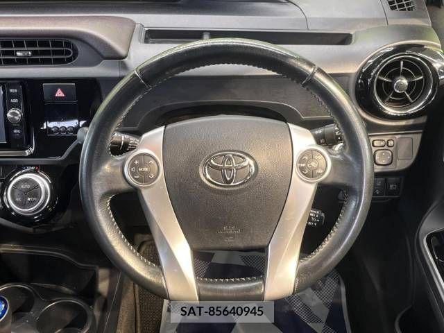 Toyota AQUA 2017-04 314286-11