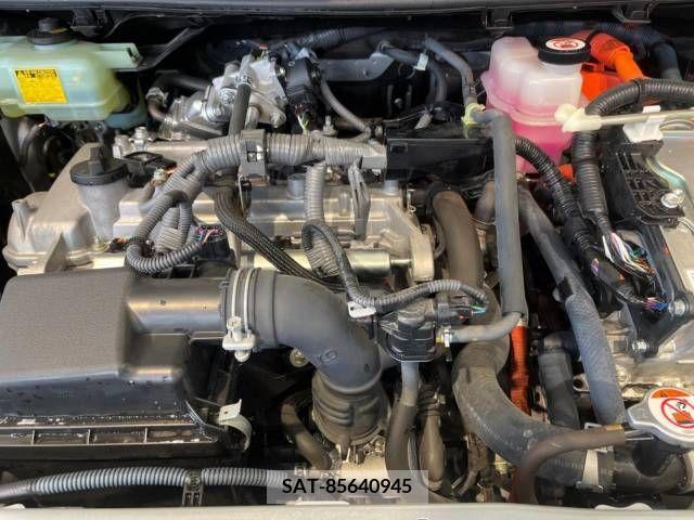 Toyota AQUA 2017-04 314286-18