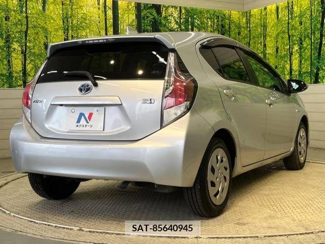 Toyota AQUA 2017-04 314286-17
