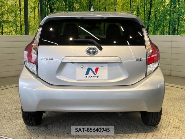 Toyota AQUA 2017-04 314286-15