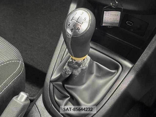 Renault LUTECIA 2016-05 342249-11