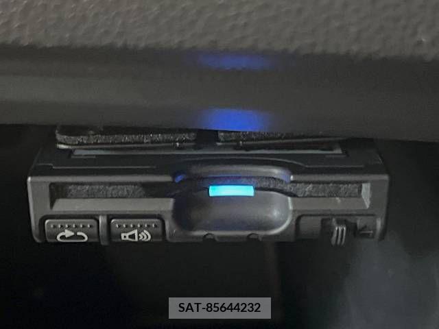 Renault LUTECIA 2016-05 342249-6