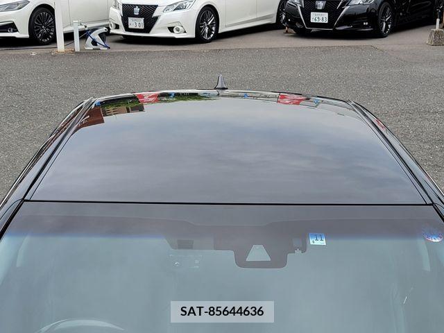 Toyota CROWN SEDAN 2017-11 266087-21