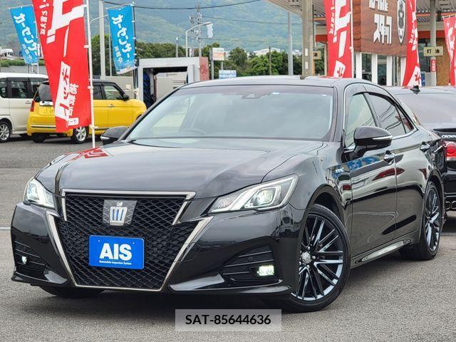 Toyota CROWN SEDAN 2017-11 266087-0