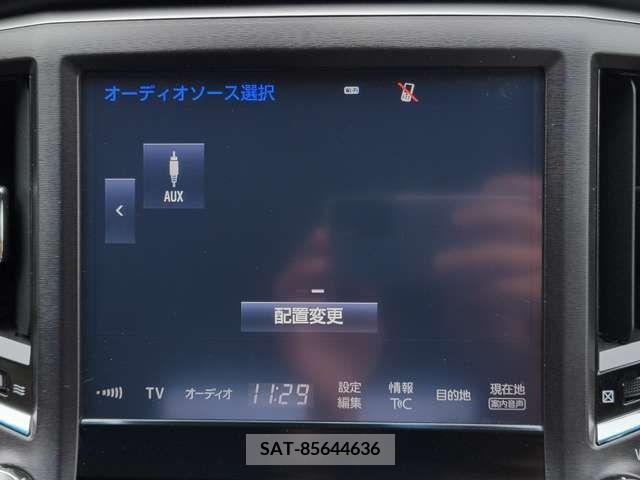 Toyota CROWN SEDAN 2017-11 266087-10