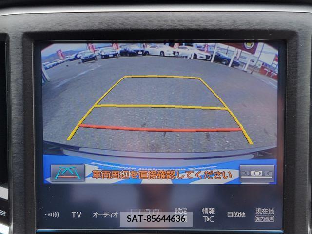 Toyota CROWN SEDAN 2017-11 266087-11