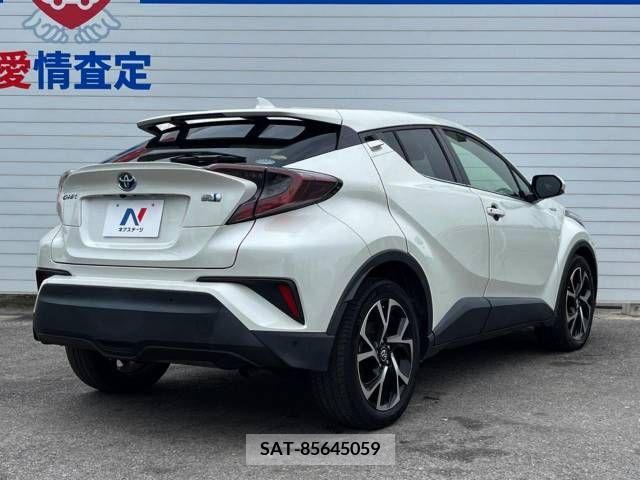 Toyota C-HR 2017-04 248033-17