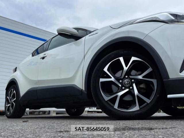 Toyota C-HR 2017-04 248033-13