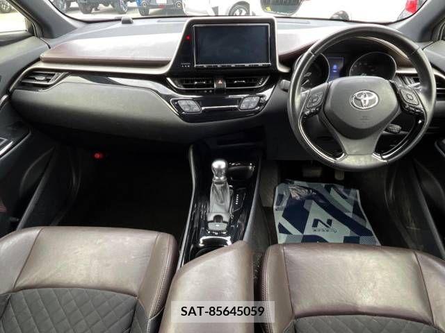 Toyota C-HR 2017-04 248033-1