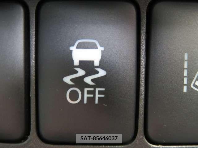 Nissan ROOX 2019-06 379110-10