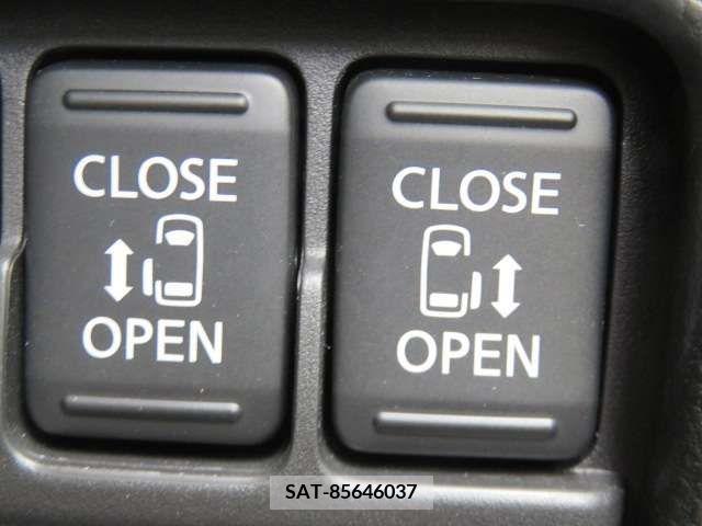 Nissan ROOX 2019-06 379110-8